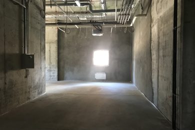 Предлагаем к аренде помещение свободного назначения, по ул. Исаева 1, площадью 4200 м², напрямую от собственника._9