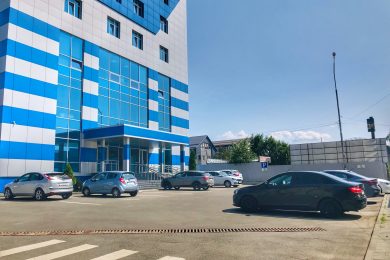 Предлагаем к аренде офисные помещения площадью 450 м² на втором этаже по проспекту Кулакова 15 Б, напрямую от собственника._1