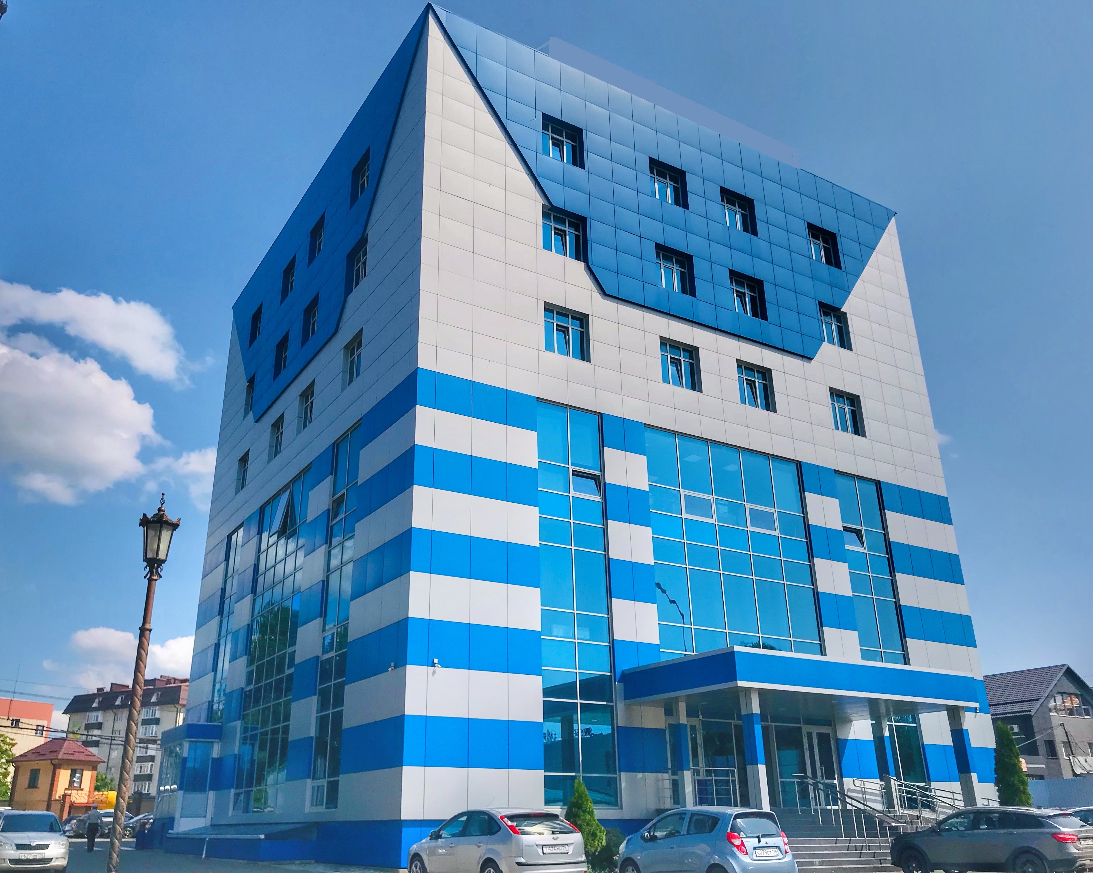 Предлагаем к аренде офисные площадью 450 м² на втором этаже, по проспекту Кулакова 15 Б., напрямую от собственника._0