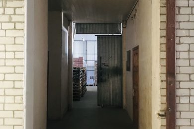 Предлагаем к продаже торгово-складской комплекс на территории Северной промзоны, общей площадью 1200 м² и 400 м² на 40 сот, напрямую от Собственника._17