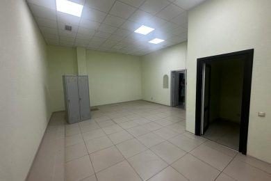 Предлагаем к аренде помещение свободного назначения площадью 450 м² в цокольном этаже по проспекту Кулакова 15 Б, напрямую от собственника._5