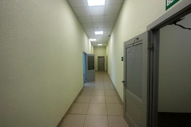 Предлагаем к аренде помещение свободного назначения площадью 450 м² в цокольном этаже по проспекту Кулакова 15 Б, напрямую от собственника._7