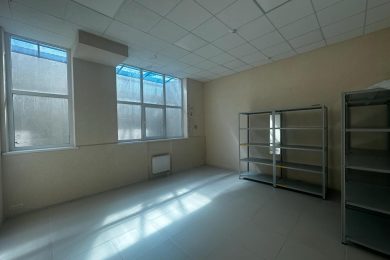 Предлагаем к аренде помещение свободного назначения площадью 450 м² в цокольном этаже по проспекту Кулакова 15 Б, напрямую от собственника._8