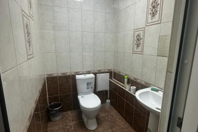 Предлагаем к аренде помещение свободного назначения площадью 450 м² в цокольном этаже по проспекту Кулакова 15 Б, напрямую от собственника._13