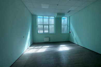 Предлагаем к аренде помещение свободного назначения площадью 450 м² в цокольном этаже по проспекту Кулакова 15 Б, напрямую от собственника._17