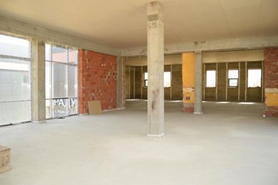 Предлагаем к аренде помещение свободного назначения на 2-ом этаже по ул. Халтурина 18, общей площадью 450 м² , напрямую от собственника._9