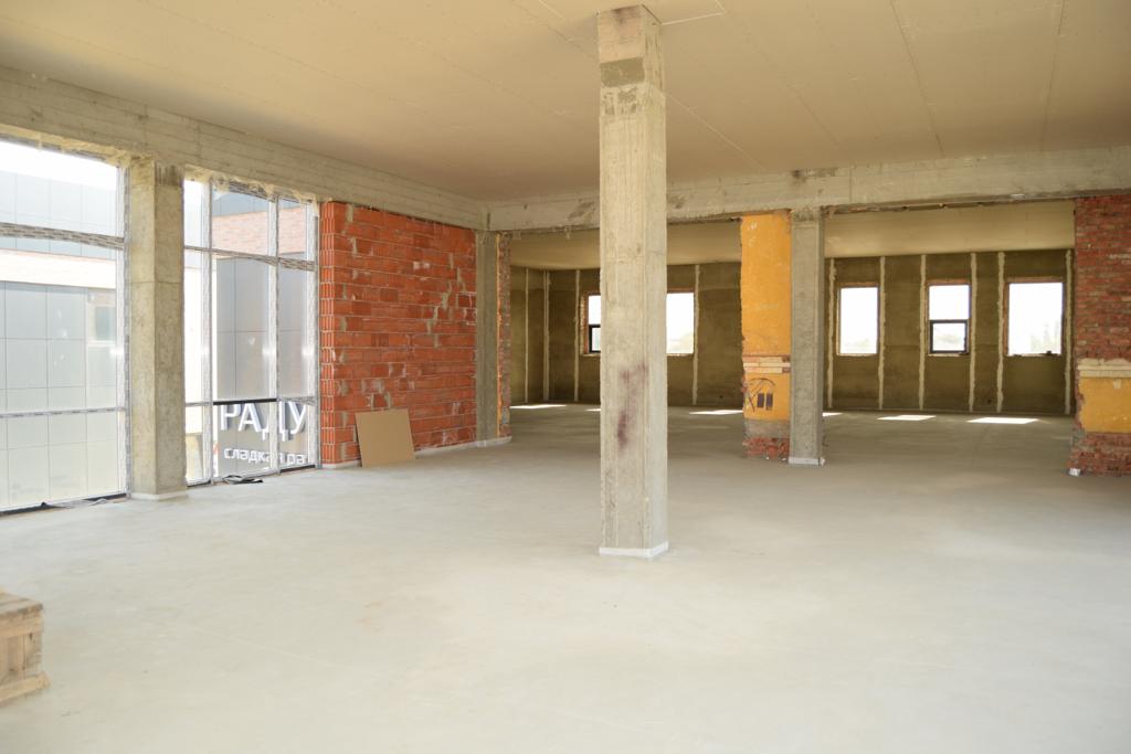 Предлагаем к аренде помещение свободного назначения на 2-ом этаже по ул. Халтурина 18, общей площадью 450 м² , напрямую от собственника._9