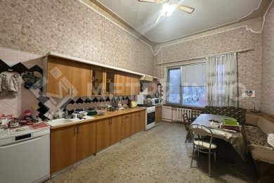 Предлагаем к продаже 3х этажный кирпичный дом в г. Армавир, район дома Офицеров, общая площадь дома 406 м², на земельном участке 823 м²., напрямую от Собственника._1