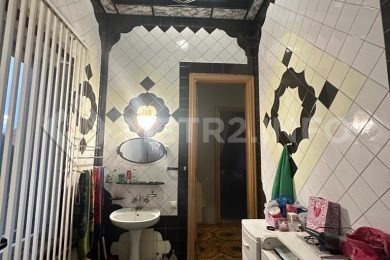 Предлагаем к продаже 3х этажный кирпичный дом в г. Армавир, район дома Офицеров, общая площадь дома 406 м², на земельном участке 823 м²., напрямую от Собственника._9