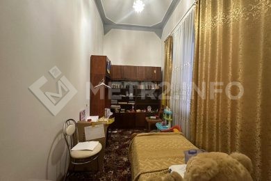 Предлагаем к продаже 3х этажный кирпичный дом в г. Армавир, район дома Офицеров, общая площадь дома 406 м², на земельном участке 823 м²., напрямую от Собственника._15