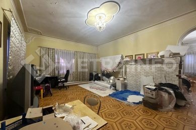 Предлагаем к продаже 3х этажный кирпичный дом в г. Армавир, район дома Офицеров, общая площадь дома 406 м², на земельном участке 823 м²., напрямую от Собственника._22