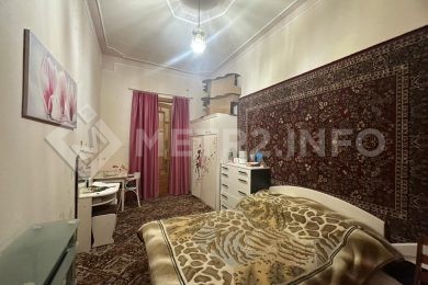 Предлагаем к продаже 3х этажный кирпичный дом в г. Армавир, район дома Офицеров, общая площадь дома 406 м², на земельном участке 823 м²., напрямую от Собственника._19