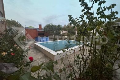 Предлагаем к продаже 3х этажный кирпичный дом в г. Армавир, район дома Офицеров, общая площадь дома 406 м², на земельном участке 823 м²., напрямую от Собственника._34