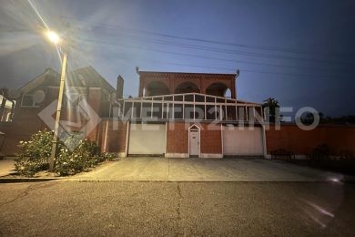 Предлагаем к продаже 3х этажный кирпичный дом в г. Армавир, район дома Офицеров, общая площадь дома 406 м², на земельном участке 823 м²., напрямую от Собственника._0