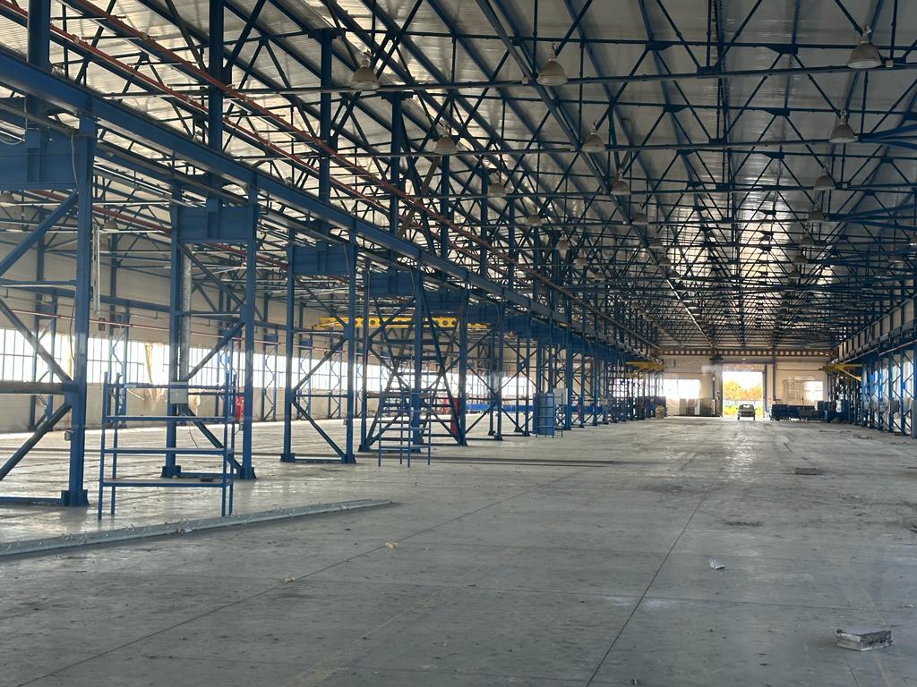 Предлагаем к аренде производственно складское помещение на охраняемой территории общей площадью 7000 м² ул. Промышленная. Напрямую от Собственника._10