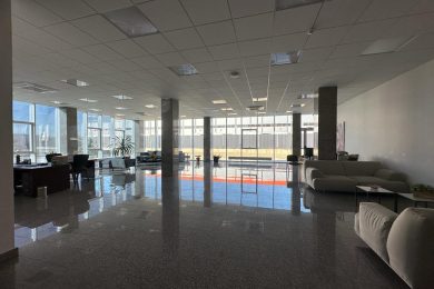 Предлагаем к аренде складское помещение на охраняемой территории общей площадью 14100 м². Напрямую от Собственника._17