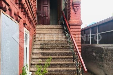 ПРЕДЛАГАЕМ К ПРОДАЖЕ 1/2 ДОМА166,9 КВ.М. , РАЙОН 11 ЛИНИЯ._3