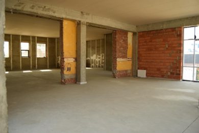 Предлагаем к аренде помещение свободного назначения на 2-ом этаже по ул. Халтурина 18, общей площадью 450 м² , напрямую от собственника._10