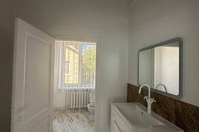 Предлагаем к аренде помещение свободного назначения в цокольном этаже, площадью 150 м² по ул. Ленина 49 А , напрямую от собственника._11