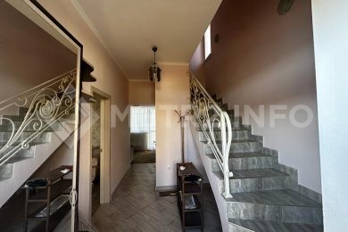 Предлагаем к аренде частный дом общей площадью 90 м² по ул. Луначарского 446._5