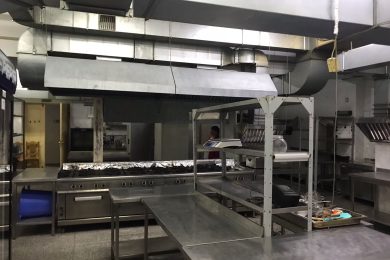 Предлагаем к продаже ресторан «Астория», расположенный по ул. Ленина, д.88 А, общей площадью 1064,8 м² на земельном участке 3232 м² на прямую от собственника._26