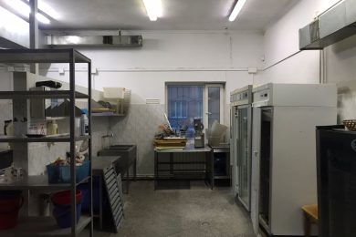 Предлагаем к продаже ресторан «Астория», расположенный по ул. Ленина, д.88 А, общей площадью 1064,8 м² на земельном участке 3232 м² на прямую от собственника._31