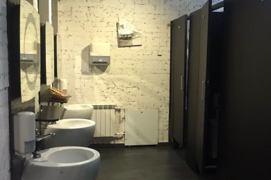 Предлагаем к продаже ресторан «Астория», расположенный по ул. Ленина, д.88 А, общей площадью 1064,8 м² на земельном участке 3232 м² на прямую от собственника._9