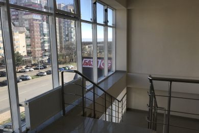 Предлагаем к аренде  помещение свободного назначения на третьем этаже, площадью 240 м², по ул. Доваторцев, 181Г , напрямую от Собственника._2