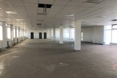 Предлагаем к аренде  помещение свободного назначения на третьем этаже, площадью 240 м², по ул. Доваторцев, 181Г , напрямую от Собственника._8