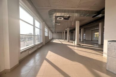 Предлагаем к аренде 3-х этажное помещение свободного назначения в Прикубанском микрорайоне (ЖК «Дыхание», КП «Николино парк») площадь 500 м2 сдается 1ый 2ой и 3ий этаж общей площадью 2370 м2, по ул. Сталинградская д.1, напрямую от Собственника._5