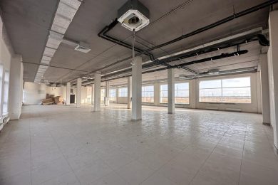 Предлагаем к аренде 3-х этажное помещение свободного назначения в Прикубанском микрорайоне (ЖК «Дыхание», КП «Николино парк») площадь 500 м2 сдается 1ый 2ой и 3ий этаж общей площадью 2370 м2, по ул. Сталинградская д.1, напрямую от Собственника._6