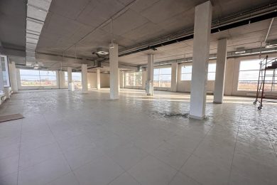 Предлагаем к аренде 3-х этажное помещение свободного назначения в Прикубанском микрорайоне (ЖК «Дыхание», КП «Николино парк») площадь 500 м2 сдается 1ый 2ой и 3ий этаж общей площадью 2370 м2, по ул. Сталинградская д.1, напрямую от Собственника._8