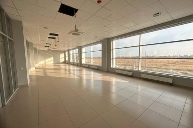 Предлагаем к аренде 3-х этажное помещение свободного назначения в Прикубанском микрорайоне (ЖК «Дыхание», КП «Николино парк») площадь 500 м2 сдается 1ый 2ой и 3ий этаж общей площадью 2370 м2, по ул. Сталинградская д.1, напрямую от Собственника._18