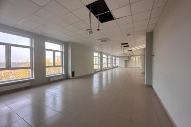 Предлагаем к аренде 3-х этажное помещение свободного назначения в Прикубанском микрорайоне (ЖК «Дыхание», КП «Николино парк») площадь 500 м2 сдается 1ый 2ой и 3ий этаж общей площадью 2370 м2, по ул. Сталинградская д.1, напрямую от Собственника._22