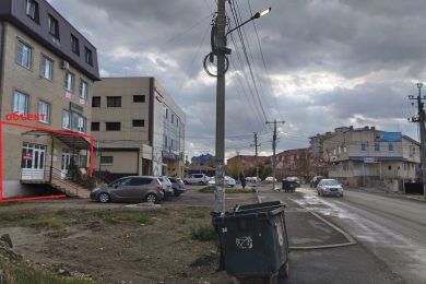 Предлагаем к аренде помещение свободного назначения на первом этаже, общей площадью 250 м², пос. Яблоновский ул. Гагарина152 напрямую от Собственника._1