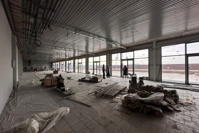 Предлагаем к аренде в торговом центре площади 120 м², пос. Дружелюбный, напрямую от Собственника._1