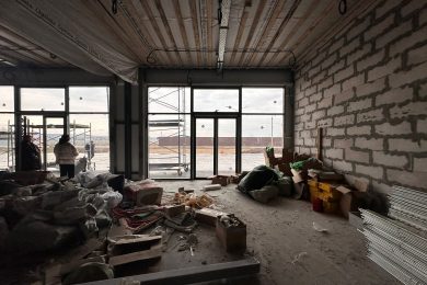 Предлагаем к аренде в торговом центре площади 120 м², пос. Дружелюбный, напрямую от Собственника._6