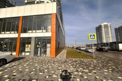 Предлагаем к аренде торговое помещение общей площадью 800 м² на 1ом этаже, по ул. Командорской д. 15. Напрямую от Собственника._2