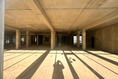 Предлагаем к аренде торговое помещение общей площадью 800 м² на 1ом этаже, по ул. Командорской д. 15. Напрямую от Собственника._4