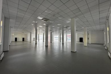 Предлагаем к аренде торговое помещение общей площадью 1200 м², по ул. Уральской д. 87/6, напрямую от Собственника._8