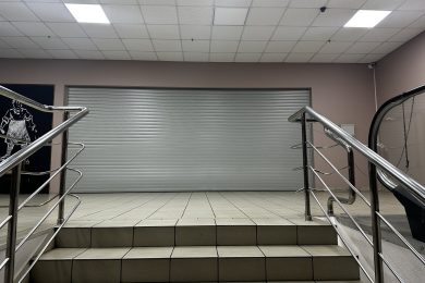 Предлагаем к аренде помещение свободного назначения в торговом центре, общей площадью 2000 м², по ул. Суворова, 64, напрямую от Собственника._4