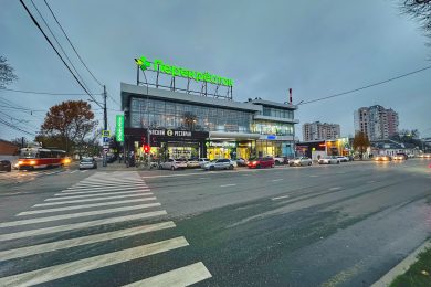 Предлагаем к аренде помещение свободного назначения в торговом центре, общей площадью 2000 м², по ул. Суворова, 64, напрямую от Собственника._0