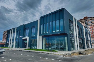 Предлагаем к аренде помещение свободного назначения на втором этаже, общей площадью 1000 м², по ул. Российская, 506, напрямую от Собственника._1