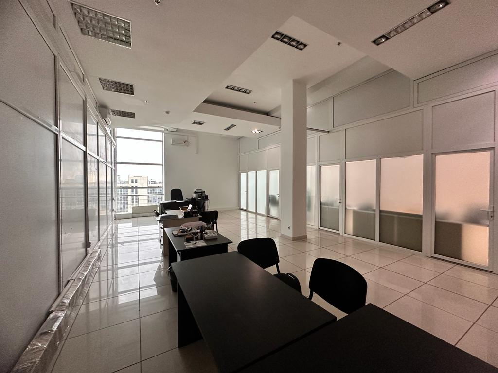 Предлагаем к аренде офисное помещение в офисном центре площадь  80 м² на 4-ом этаже, напрямую от Собственника._18