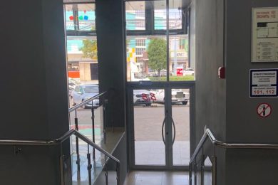 Предлагаем к аренде  помещения свободного назначения в торговом центре на первом этаже, общей площадью 300 м² напрямую от собственника по ул. Ставропольская 118_23