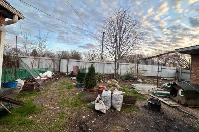 Предлагаем к продаже дом в Усть-Лабинском р-н, Ладожское сельское поселение, станица Ладожская, Первомайская ул., 23, общая площадь дома 110 м², на земельном участке 23сот. Напрямую от Собственника._9