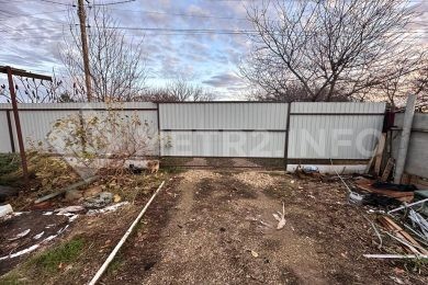 Предлагаем к продаже дом в Усть-Лабинском р-н, Ладожское сельское поселение, станица Ладожская, Первомайская ул., 23, общая площадь дома 110 м², на земельном участке 23сот. Напрямую от Собственника._5