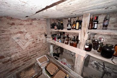 Предлагаем к продаже дом в Усть-Лабинском р-н, Ладожское сельское поселение, станица Ладожская, Первомайская ул., 23, общая площадь дома 110 м², на земельном участке 23сот. Напрямую от Собственника._22