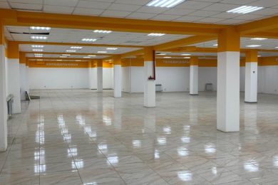 Предлагаем к аренде торговое помещение общей площадью 680 м² на 1ом этаже. Напрямую от собственника._0