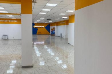 Предлагаем к аренде торговое помещение общей площадью 680 м² на 1ом этаже. Напрямую от собственника._1